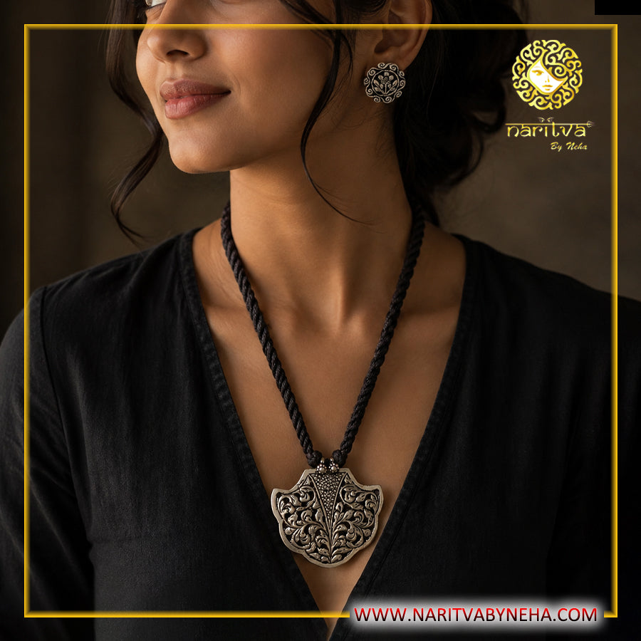 Chitai Necklace Set