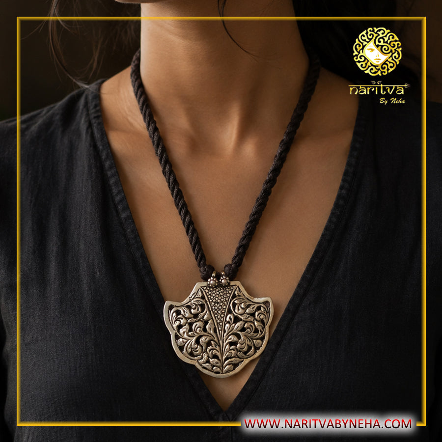 Chitai Necklace