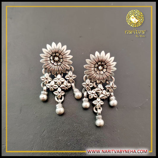 Flower Jaal Light light Earrings