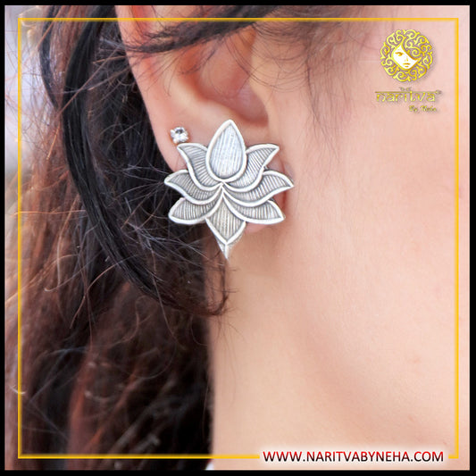 Lotus Studs