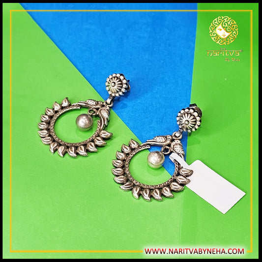 Light Parrot Motf earrings