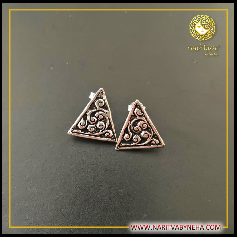 Triangle Chitai Studs