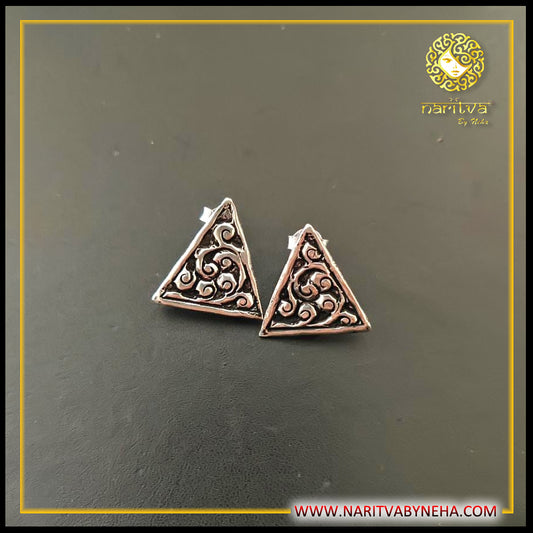 Triangle Chitai Studs