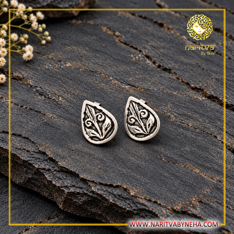 Chitai Drop Studs