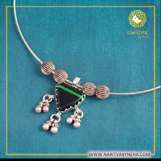 Green Pendant Hasli Necklace