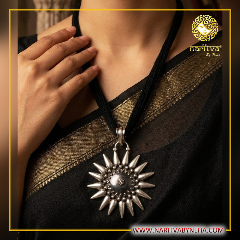 Surya Kiran Necklace