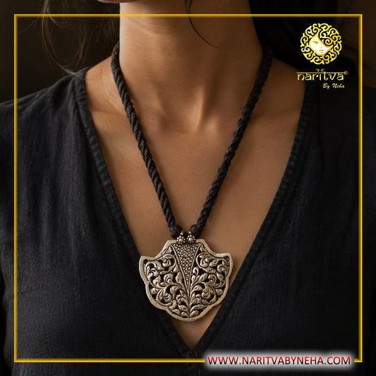 Chitai Necklace
