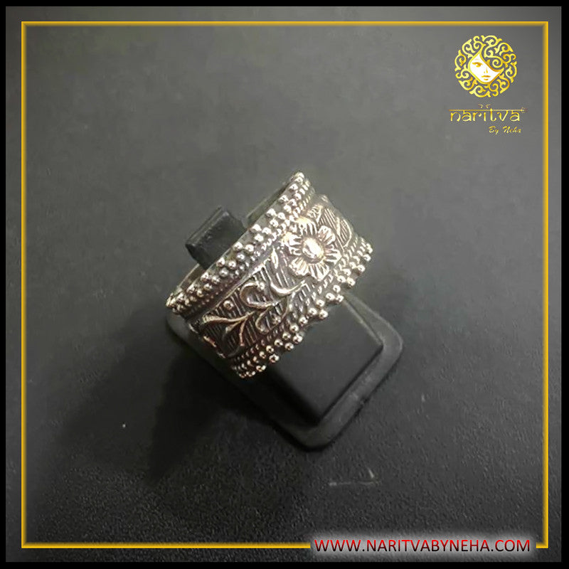 Rawa Flower Ring Band