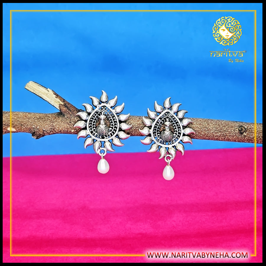 Peacock pearl big studs