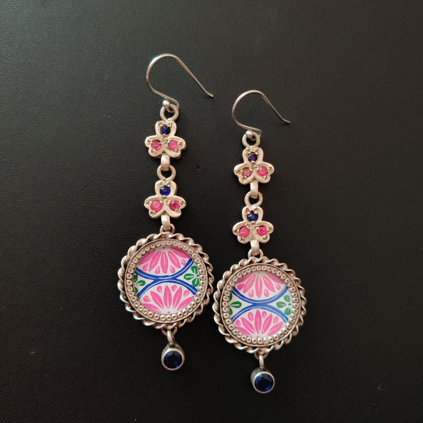 Painted Pink blue with flower chain