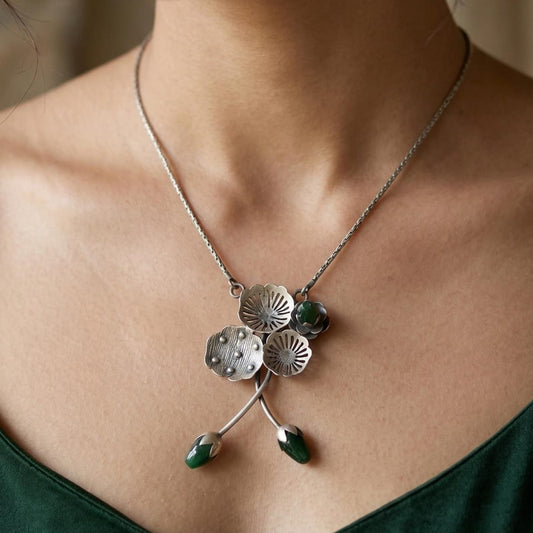 Lotus green Necklace
